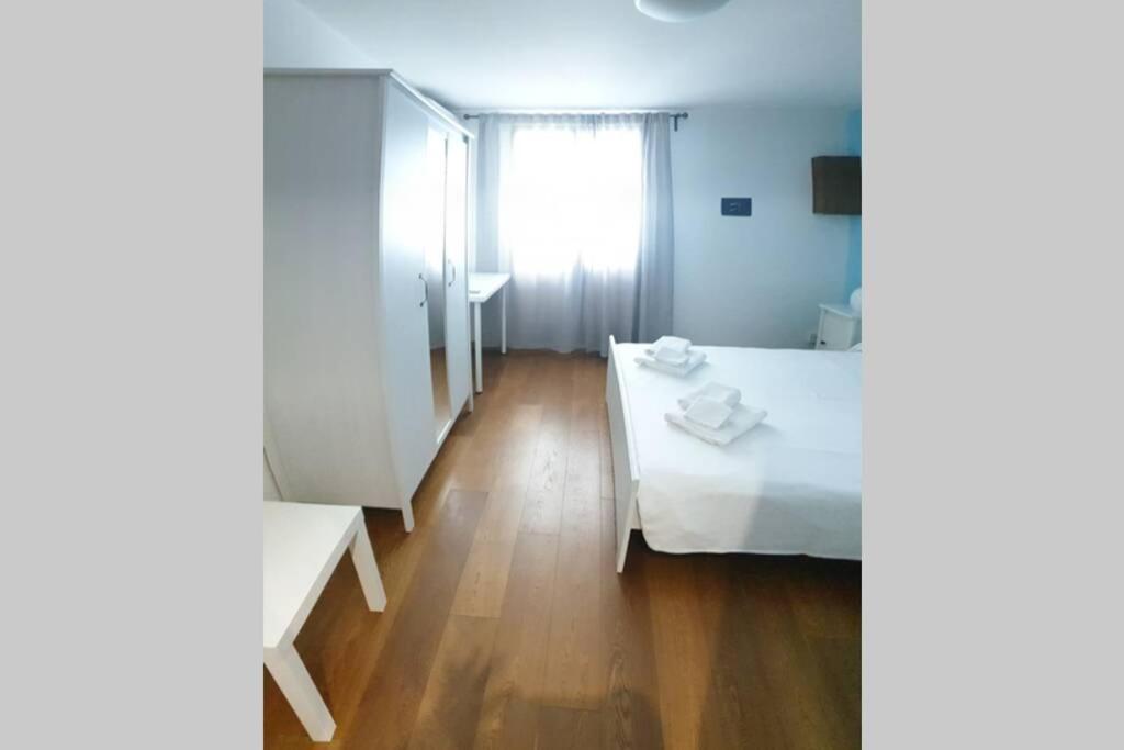 Dimora Maqueda Apartment Palermo Bagian luar foto
