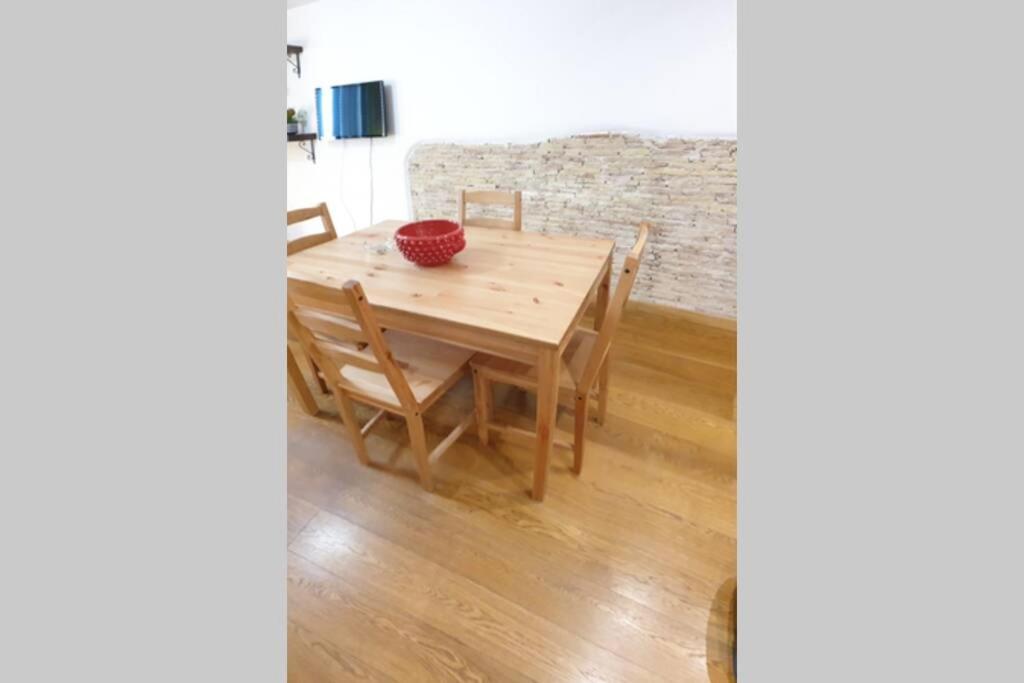 Dimora Maqueda Apartment Palermo Bagian luar foto