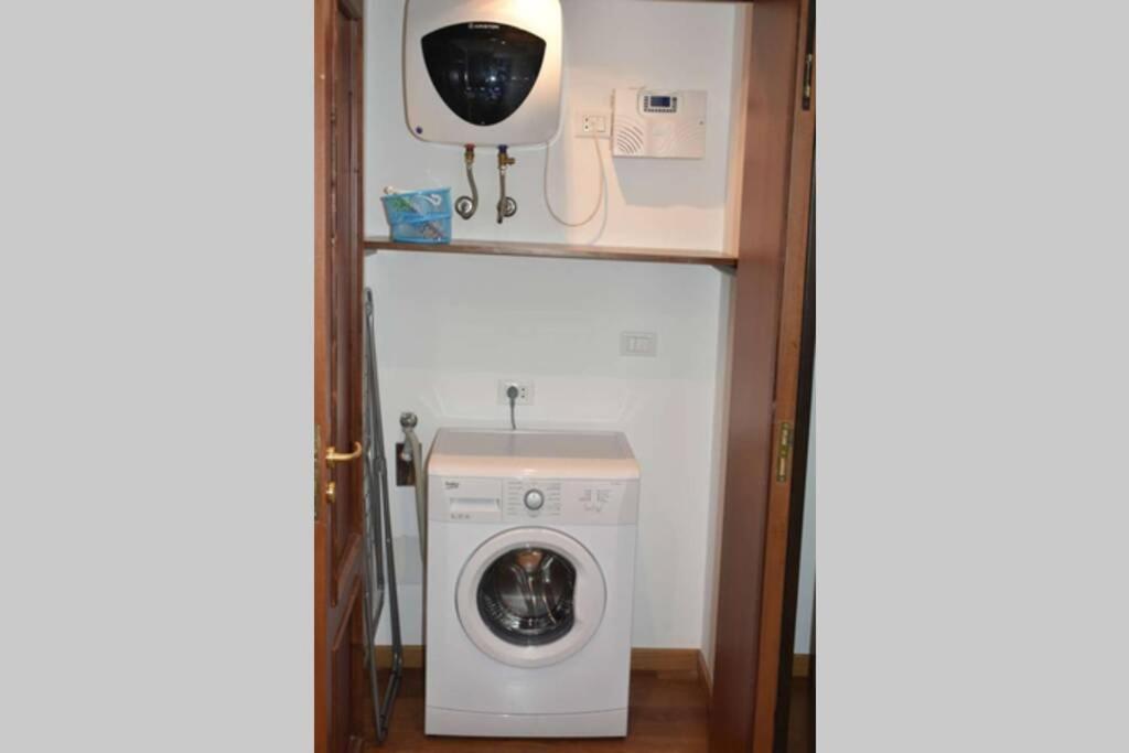 Dimora Maqueda Apartment Palermo Bagian luar foto