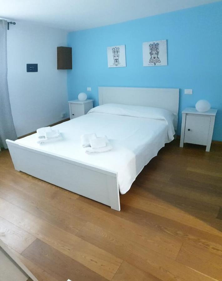 Dimora Maqueda Apartment Palermo Bagian luar foto